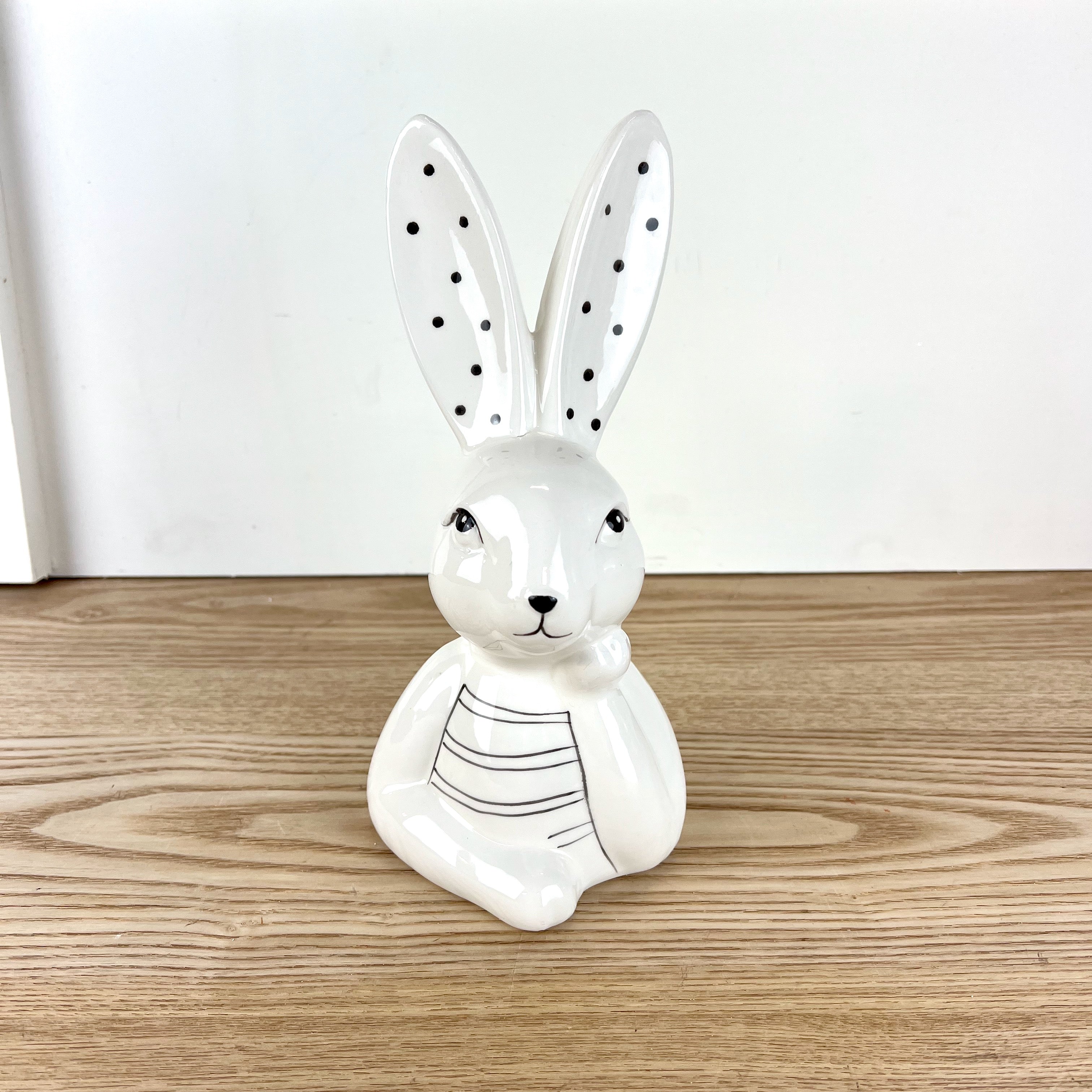 Ceramic Bunny w/ Hand on Chin – Prairie in Bloom