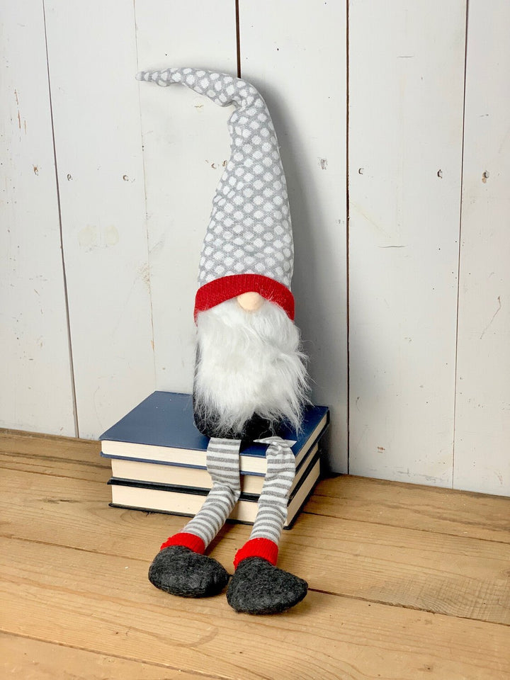 Gnomes with Dangling Legs