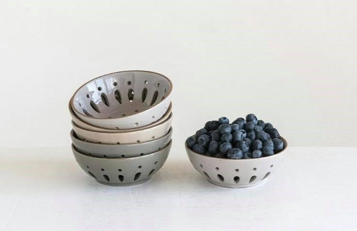 Here’s What Your Farmhouse Kitchen Needs This Summer