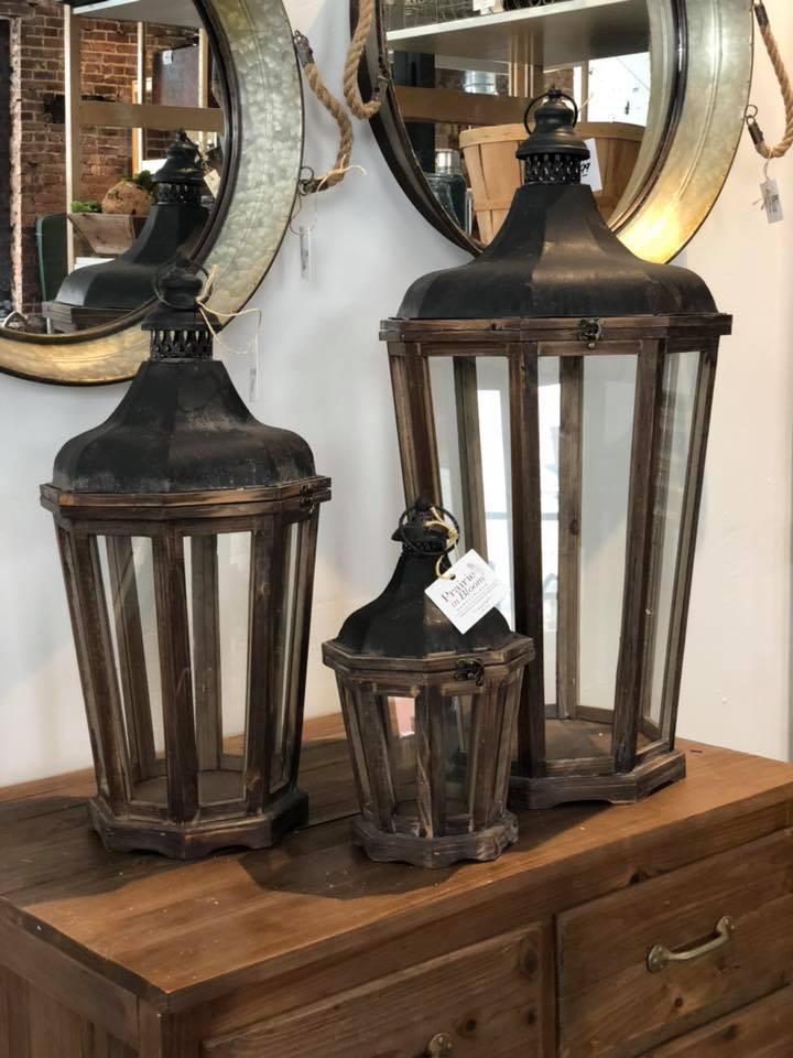 5 ways to decorate with farmhouse lanterns