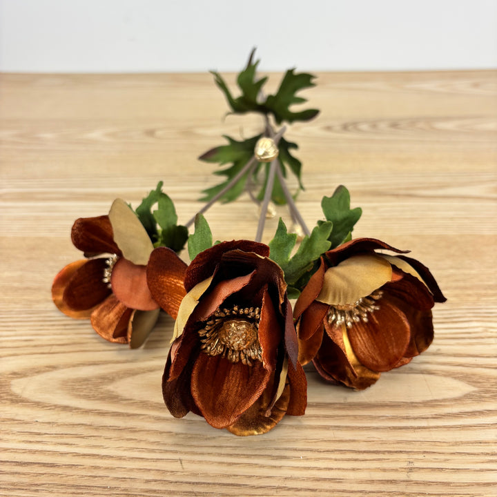 Velvet Anemone Spray, Nutmeg