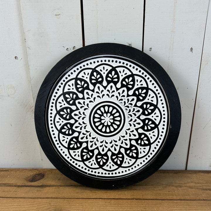 Black and White Wall Medallions