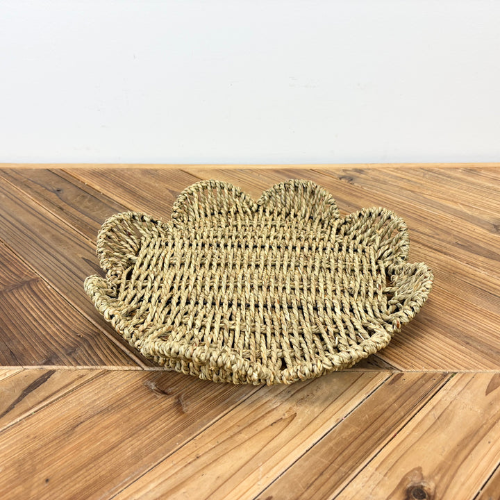 Flower-Shaped Woven Seagrass Trays