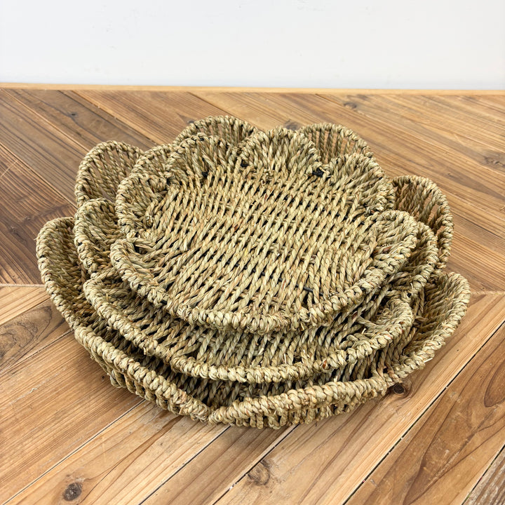 Flower-Shaped Woven Seagrass Trays