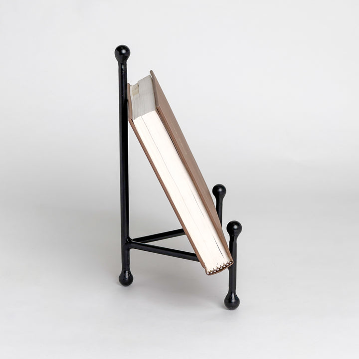 Black Tripod Iron Easel, 2 Sizes