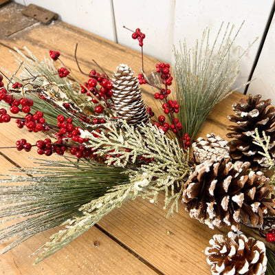 Red Berry and Pine Tabletop Design Kit