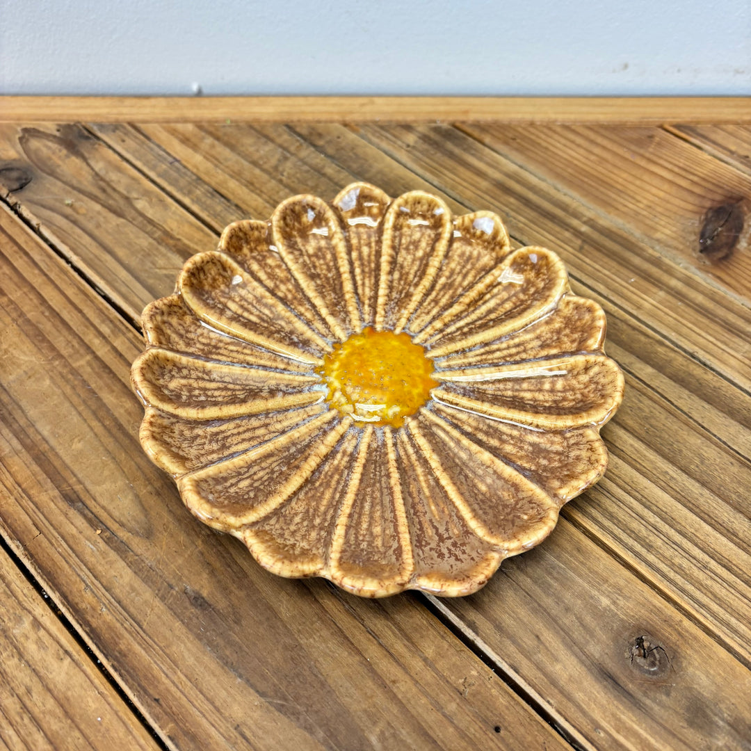 Flower Shaped Plate - 6 Colors