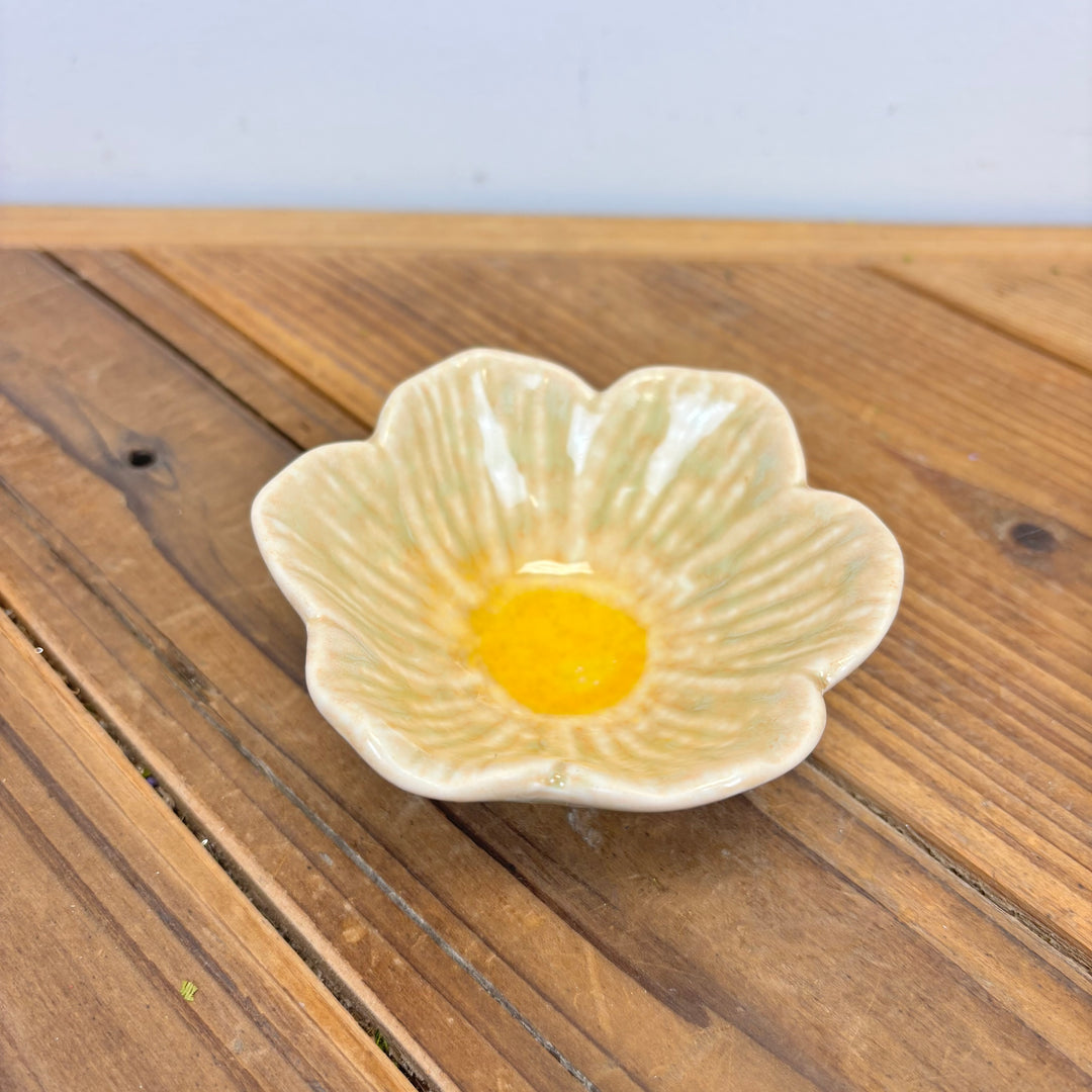 Flower Shaped Dish - 6 Colors