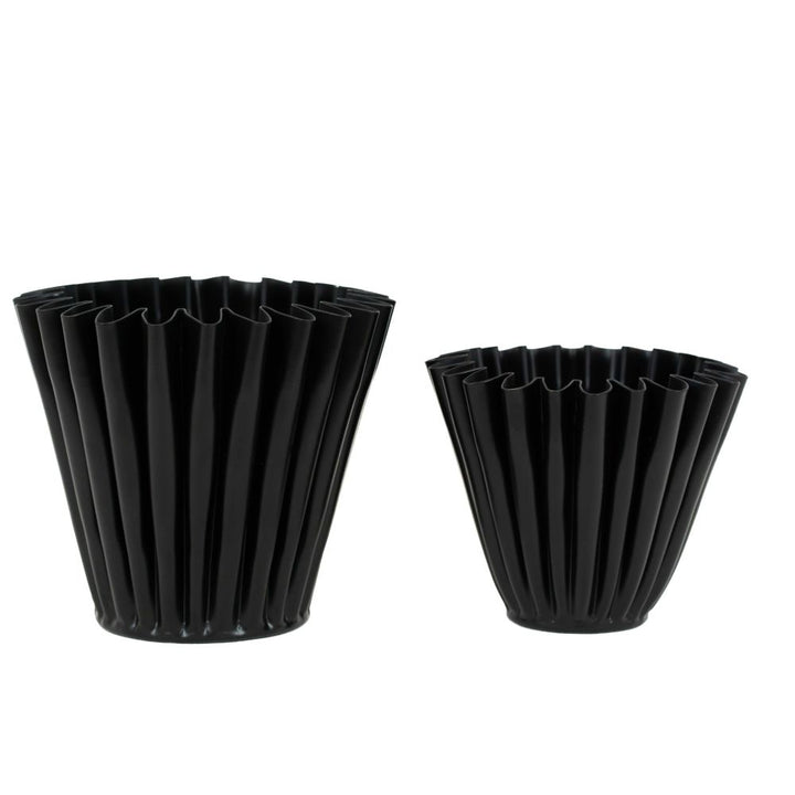 Iron Nested Curved Pots