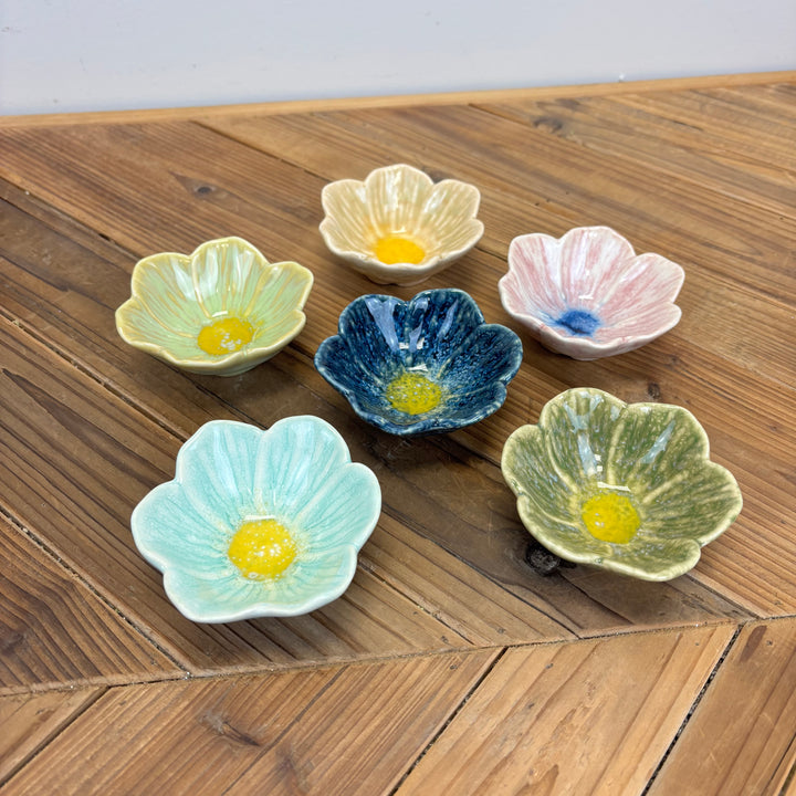 Flower Shaped Dish - 6 Colors