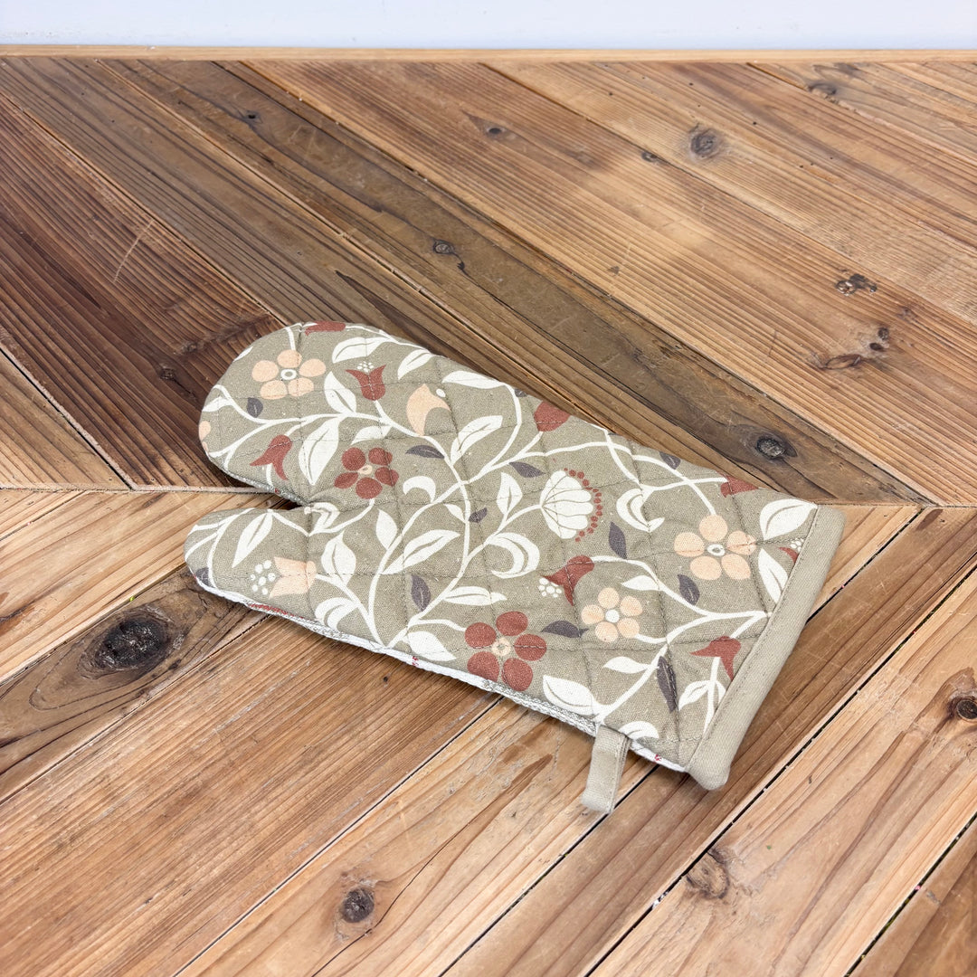 Floral Oven Mitts and Pot Holders
