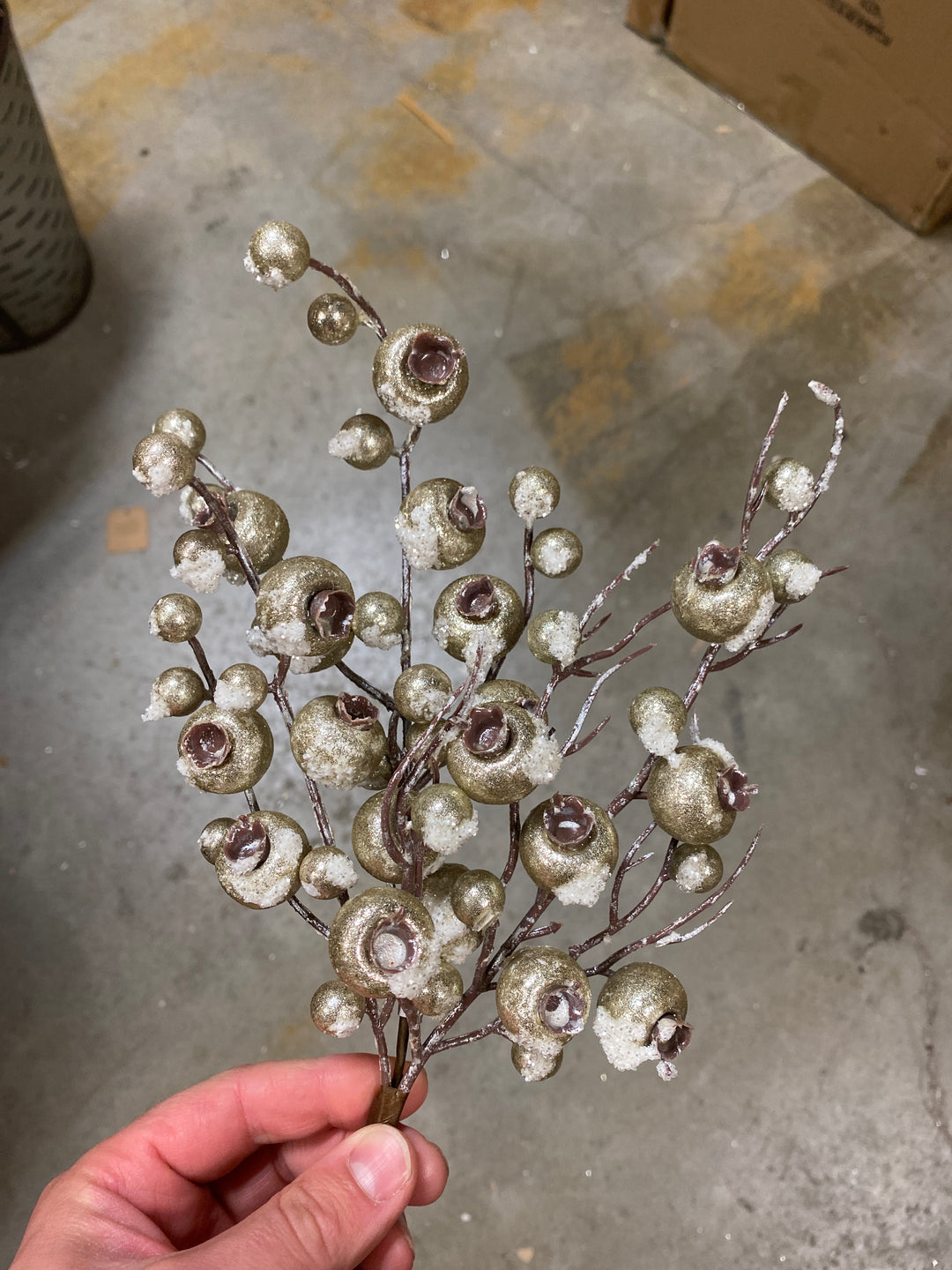 Frosty Metallic Berry Stem - Platinum