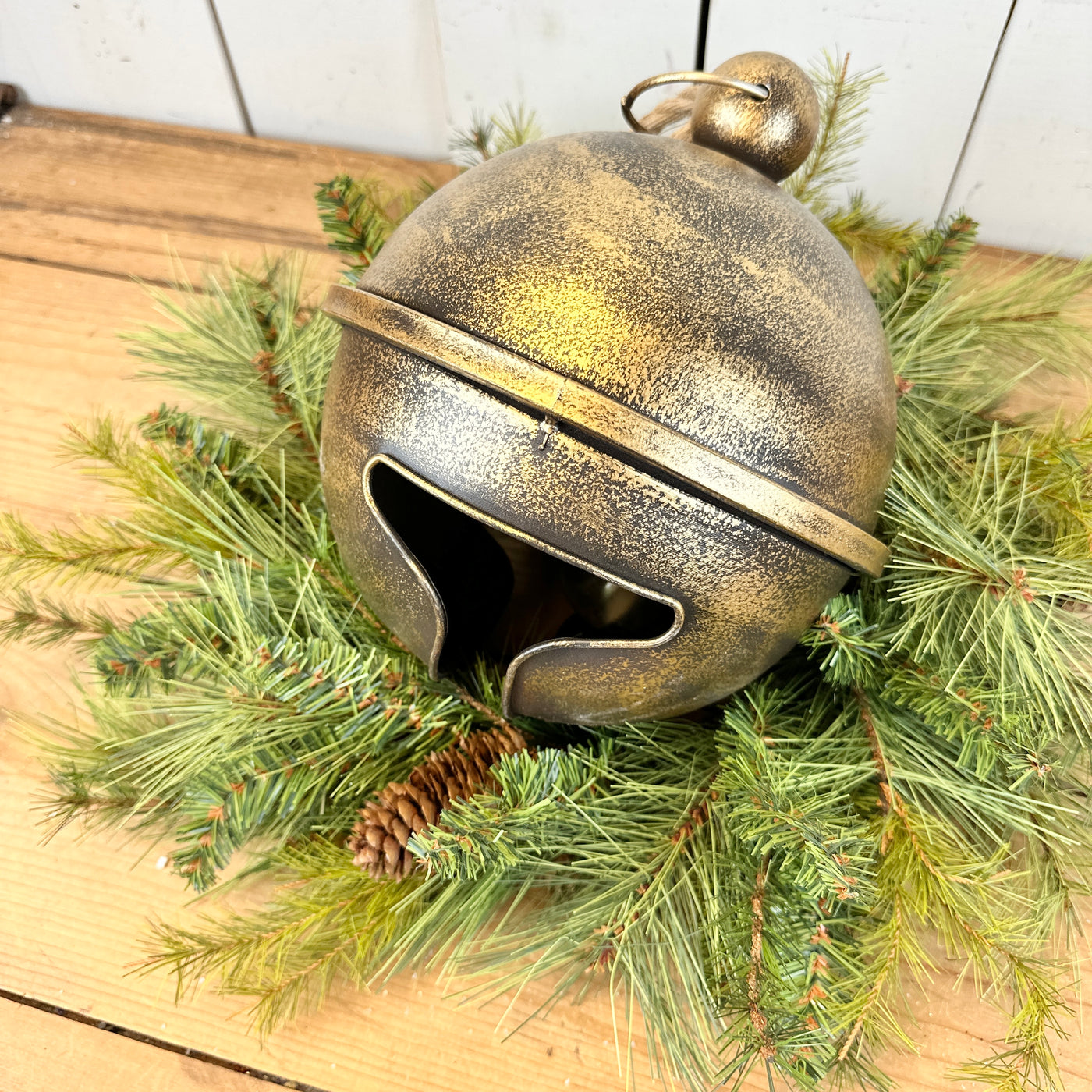 Gold Jingle Bell & Pine Candle Ring Table Design Kit