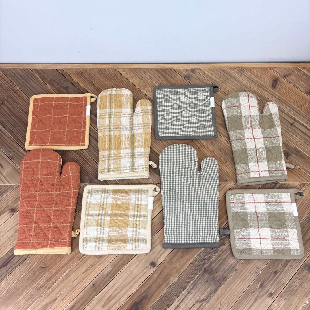 Floral Oven Mitts and Pot Holders