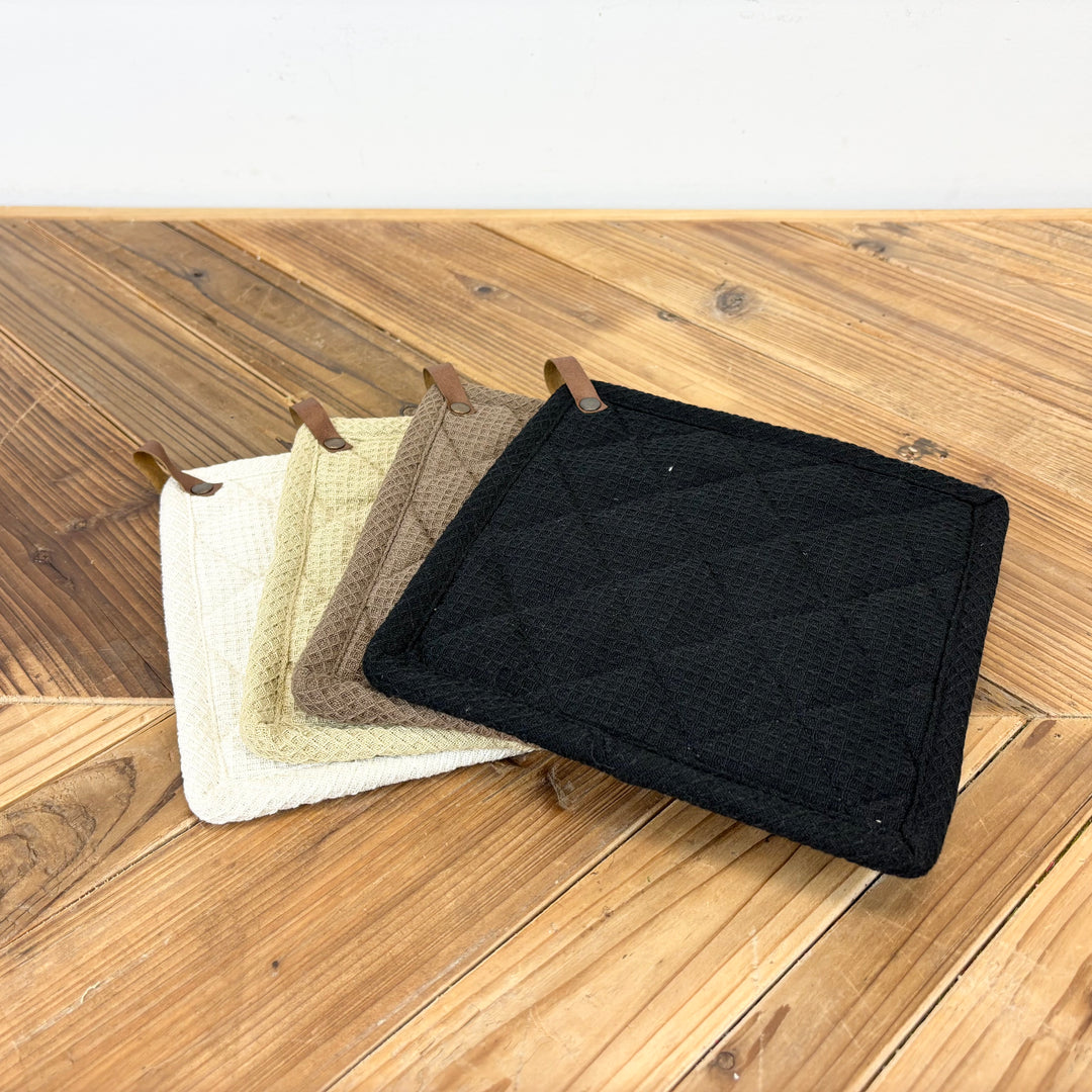 Neutral Oven Mitts and Pot Holders