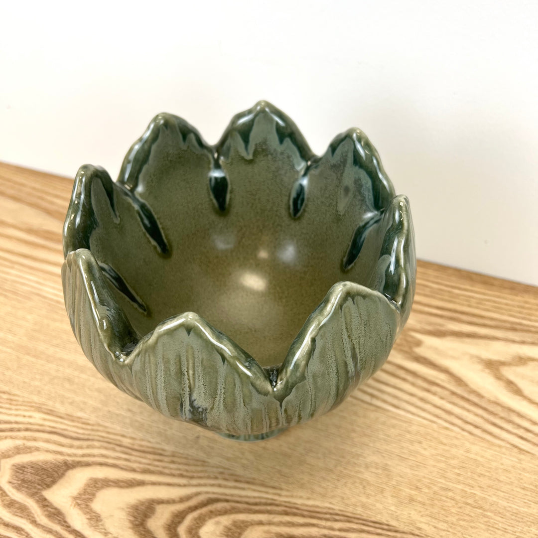Green Tulip Stoneware Pot