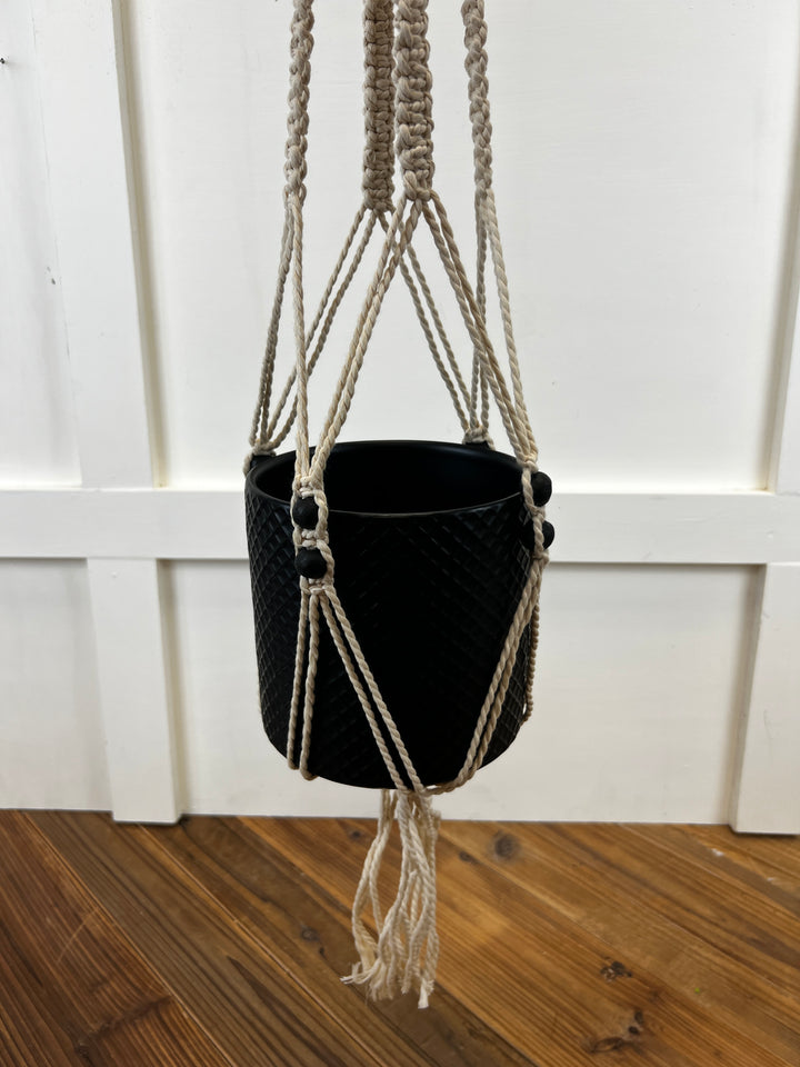Ivory Macramé Hanger with Terracotta Black Beads
