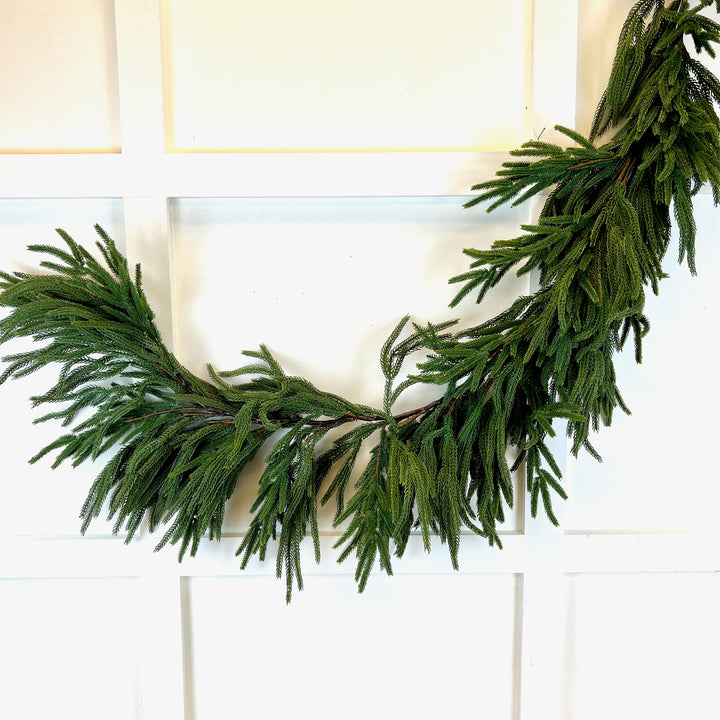 Deluxe Norfolk Pine Garland