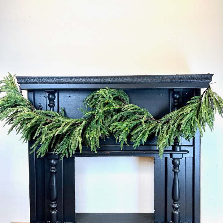 Deluxe Norfolk Pine Garland