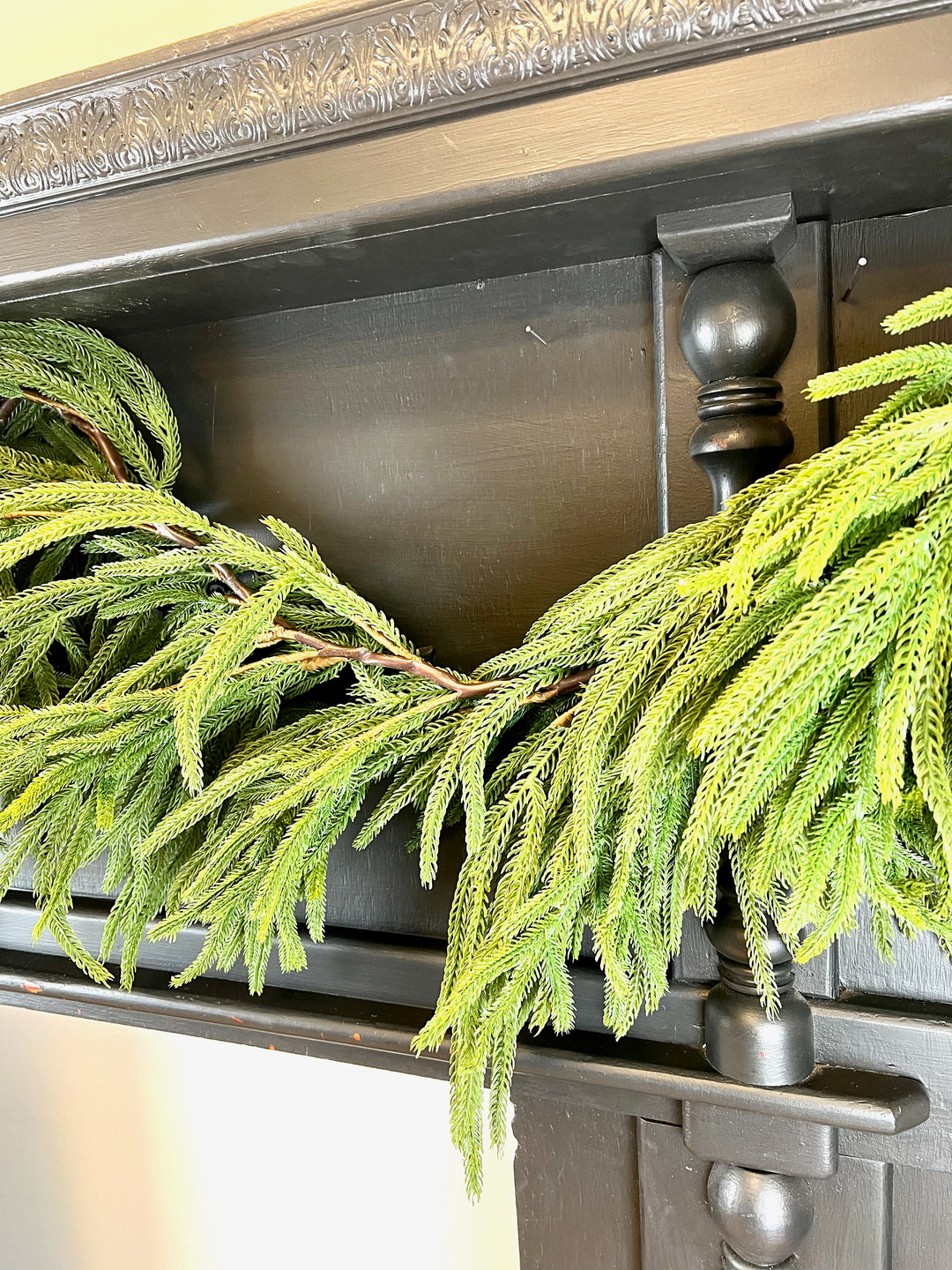Deluxe Norfolk Pine Garland