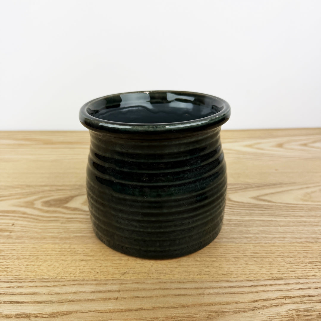 Curved Ceramic Planter, Available in 3 Colors