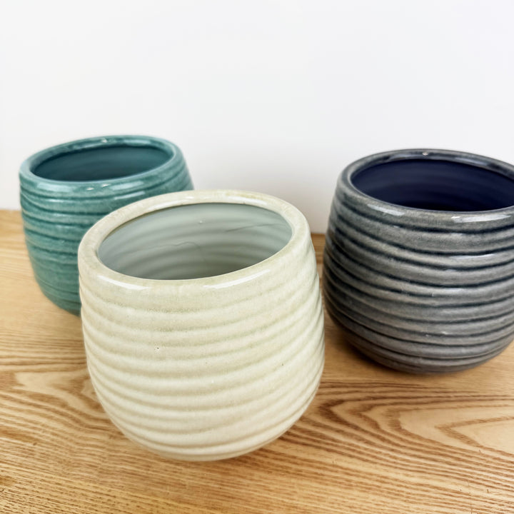 Round Curved Wave Lined Pattern Ceramic Planter - 3 Colors Available