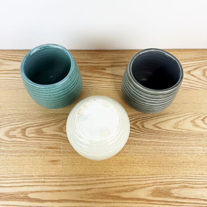 Round Curved Wave Lined Pattern Ceramic Planter - 3 Colors Available