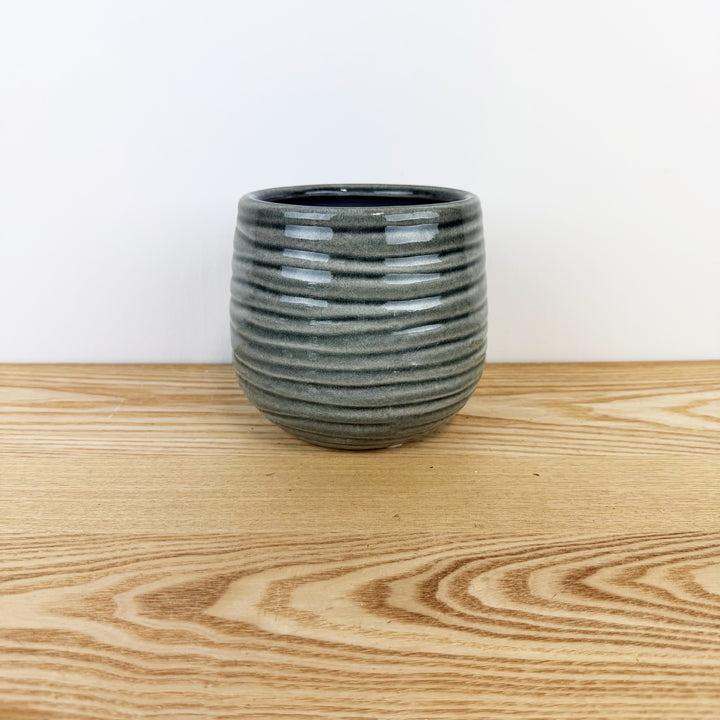 Round Curved Wave Lined Pattern Ceramic Planter - 3 Colors Available