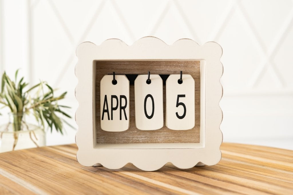 Wood Scalloped Perpetual Calendar