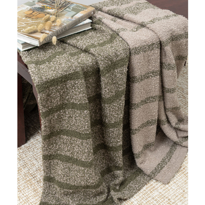 Green and Grey Patterened Throw