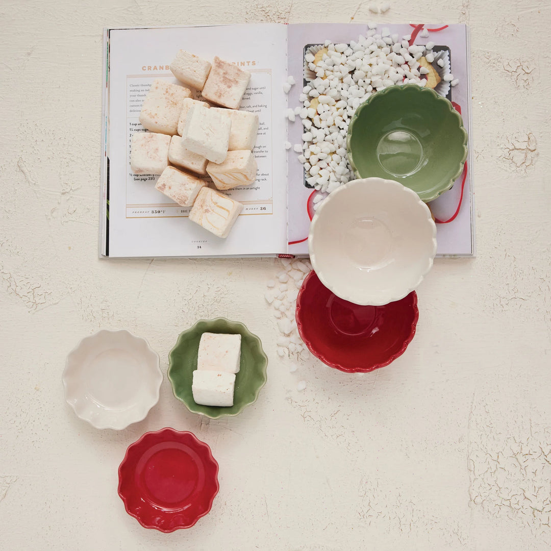 Scalloped Stoneware Plate - Set of 3