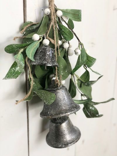 Mistletoe Bell Swag