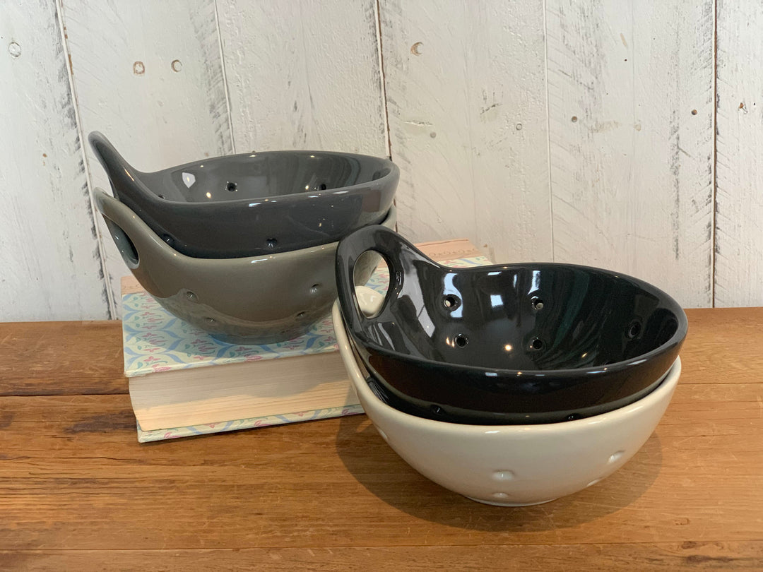 Round Stoneware Berry Bowls