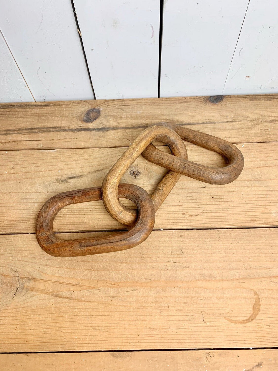 Dark Stain Wood Chain