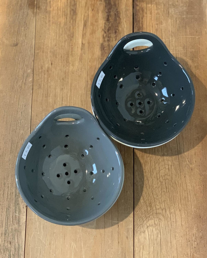 Round Stoneware Berry Bowls
