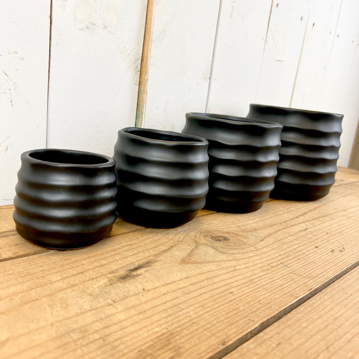 Black Ribbed Pots