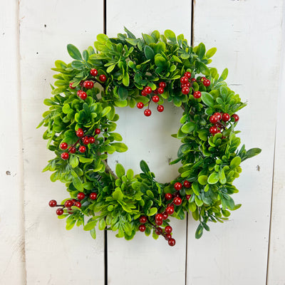 Boxwood with Red Berries Collection