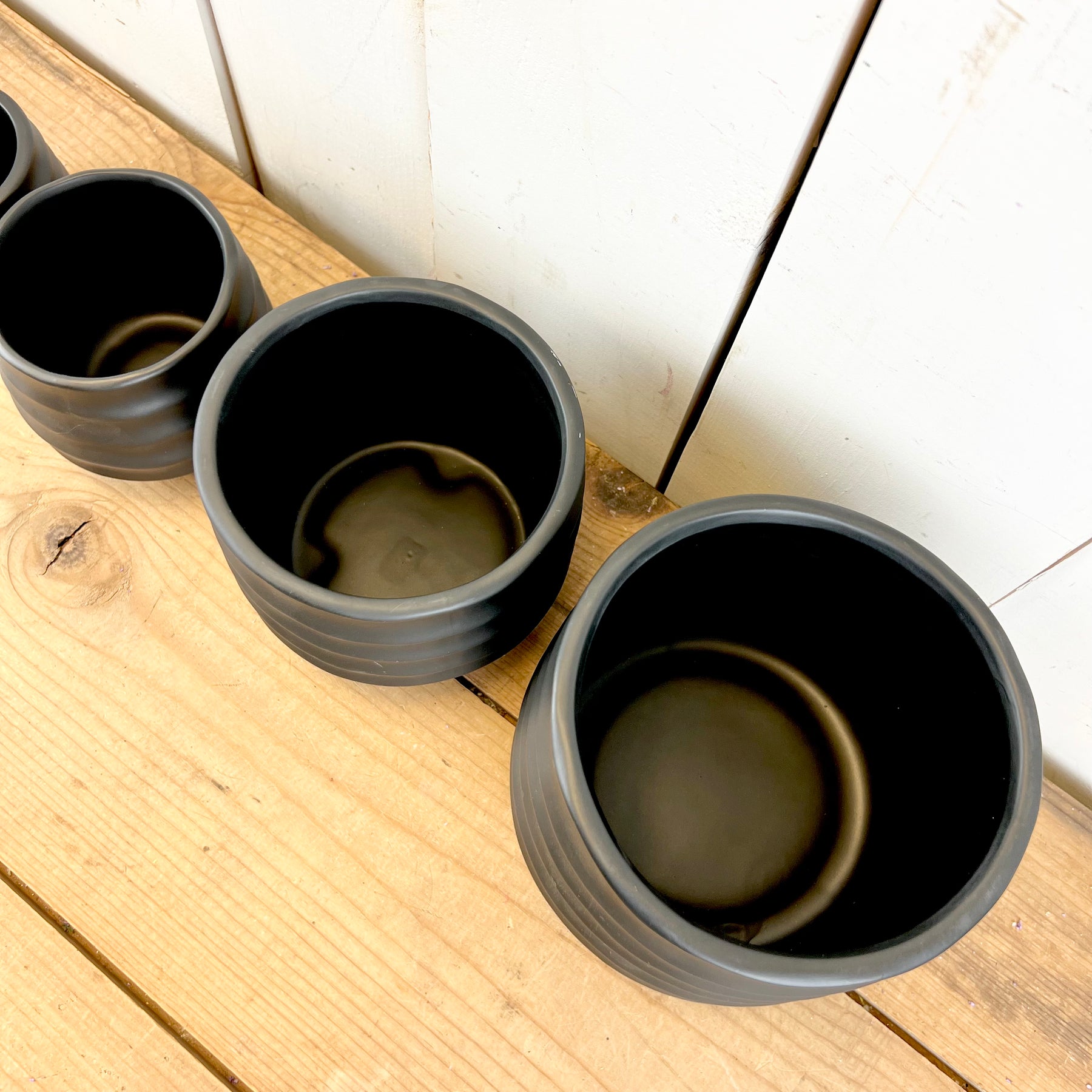 black ribbed plant pot Sullivans 6", 5", 4" & 3" Ebony Ribbed Round Pots Set of 4, Black