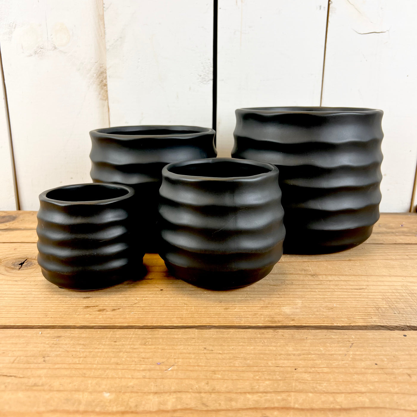 Black Ribbed Pots