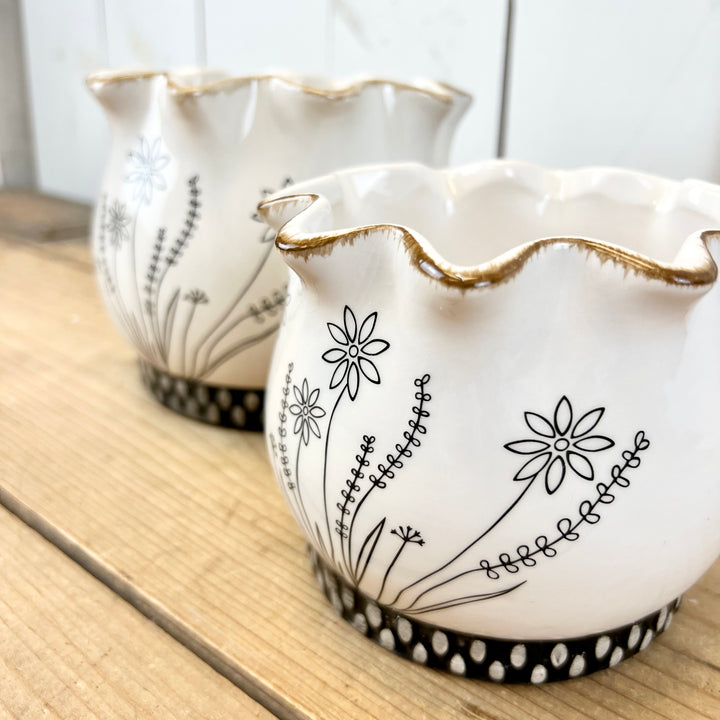 Scalloped Wildflower Pots