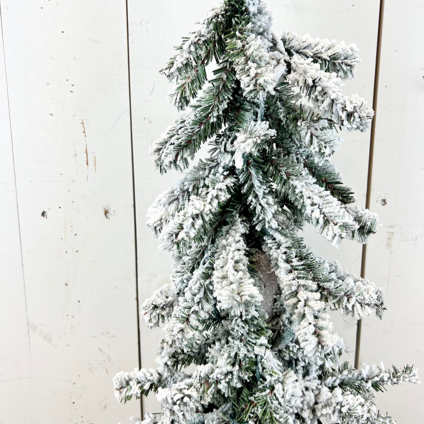 Lighted Flocked Pine Tree